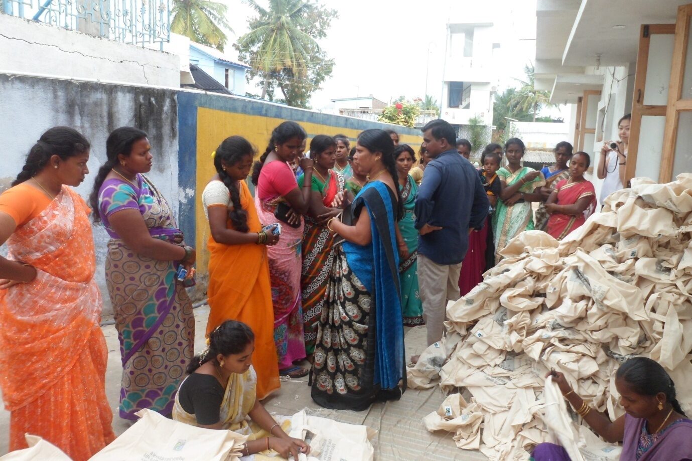 Exposure visit at Kambiliyampatti — field discussion
